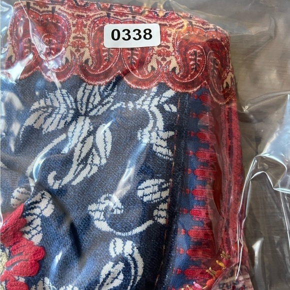 Desigual PERUGIA Boho floral embroidered Batwing v-neck flowy Blouse small - Picture 15 of 15